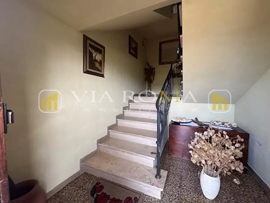 Immagine 6 di Appartamento in vendita  a Lucca