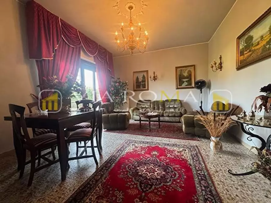 Immagine 7 di Appartamento in vendita  a Lucca