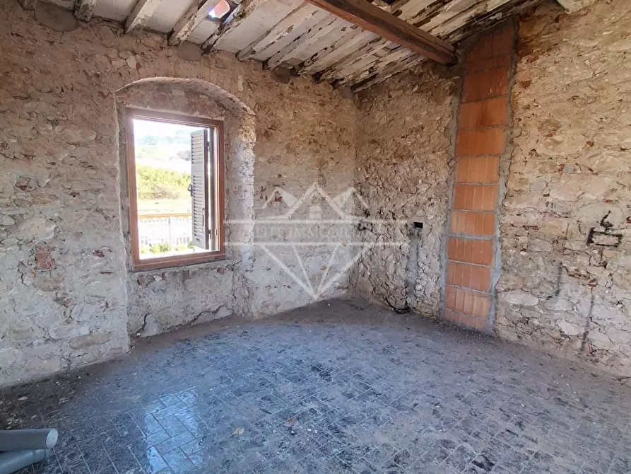 Immagine 7 di Casa semindipendente in vendita  a Carrara