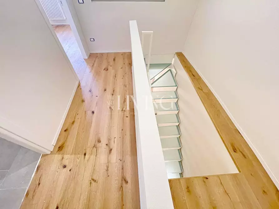 Immagine 29 di Appartamento in vendita  a Lucca