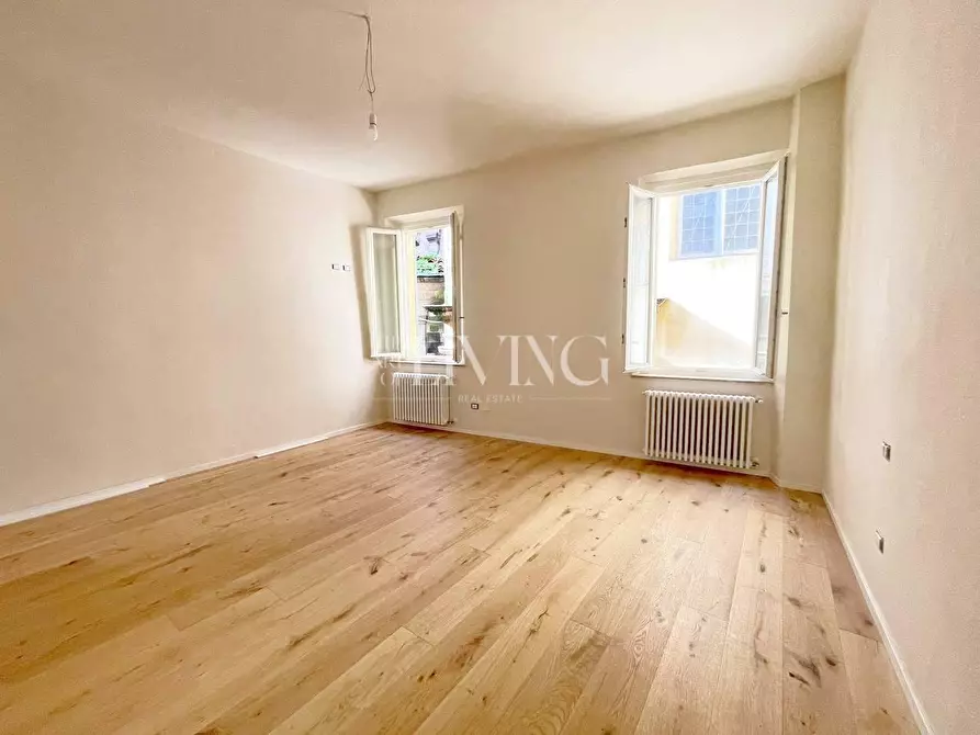 Immagine 15 di Appartamento in vendita  a Lucca