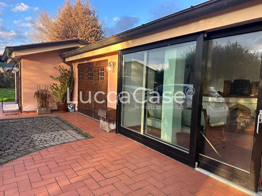 Immagine 9 di Casa indipendente in vendita  a Porcari