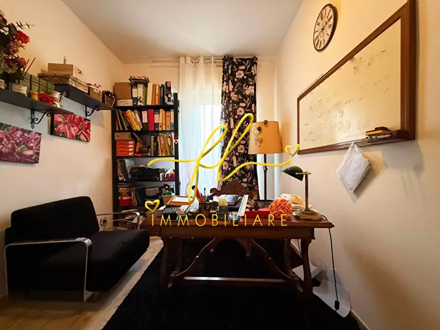 Immagine 29 di Appartamento in vendita  a Livorno