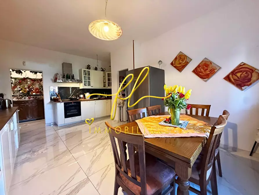 Immagine 16 di Appartamento in vendita  a Livorno