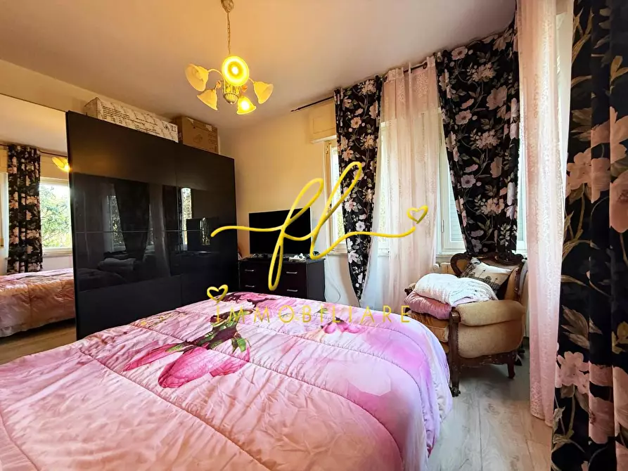 Immagine 21 di Appartamento in vendita  a Livorno