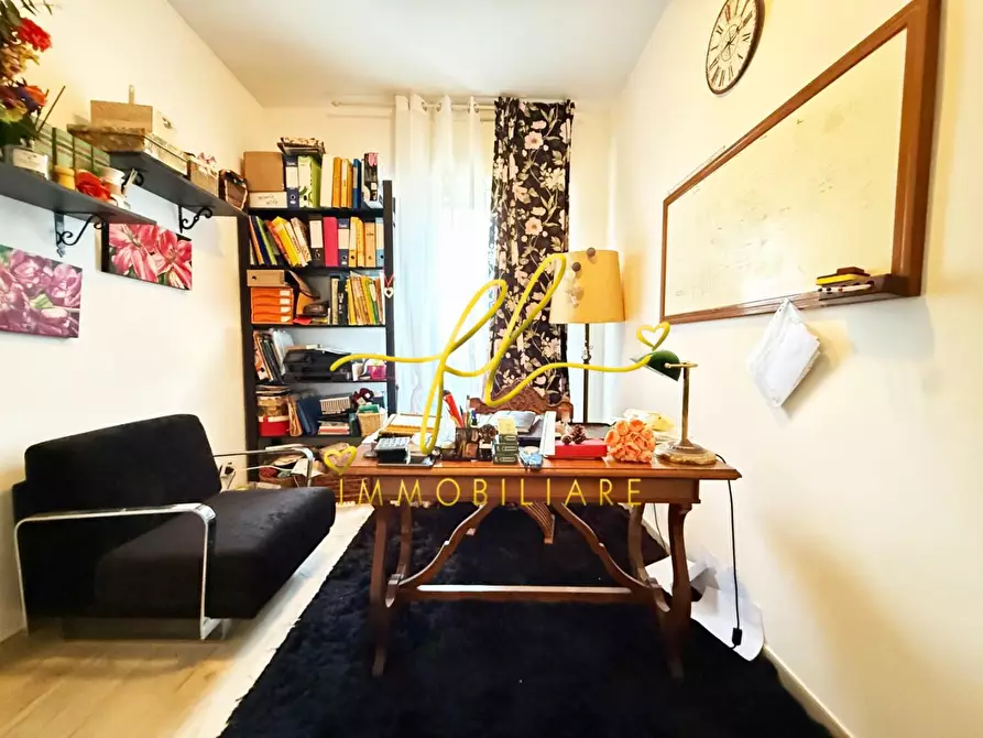 Immagine 24 di Appartamento in vendita  a Livorno