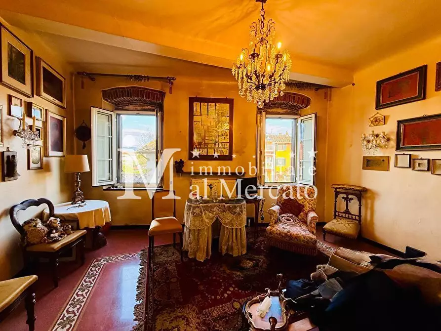 Immagine 17 di Appartamento in vendita  a Lucca