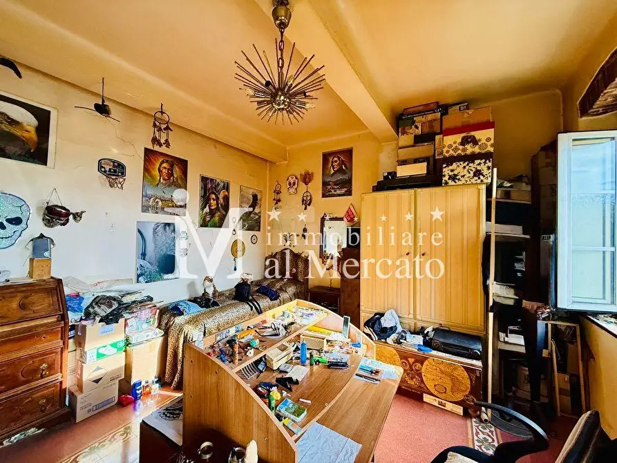 Immagine 27 di Appartamento in vendita  a Lucca