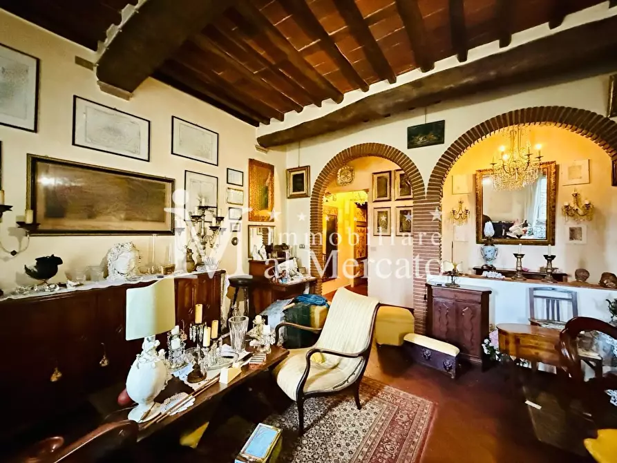 Immagine 3 di Appartamento in vendita  a Lucca