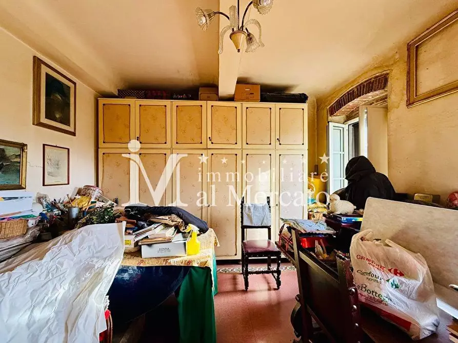 Immagine 21 di Appartamento in vendita  a Lucca