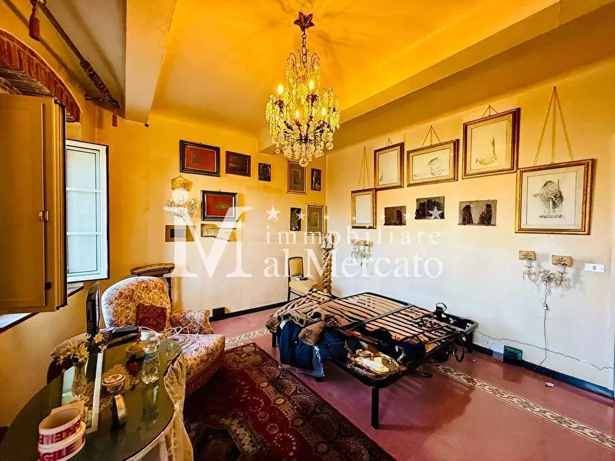 Immagine 15 di Appartamento in vendita  a Lucca