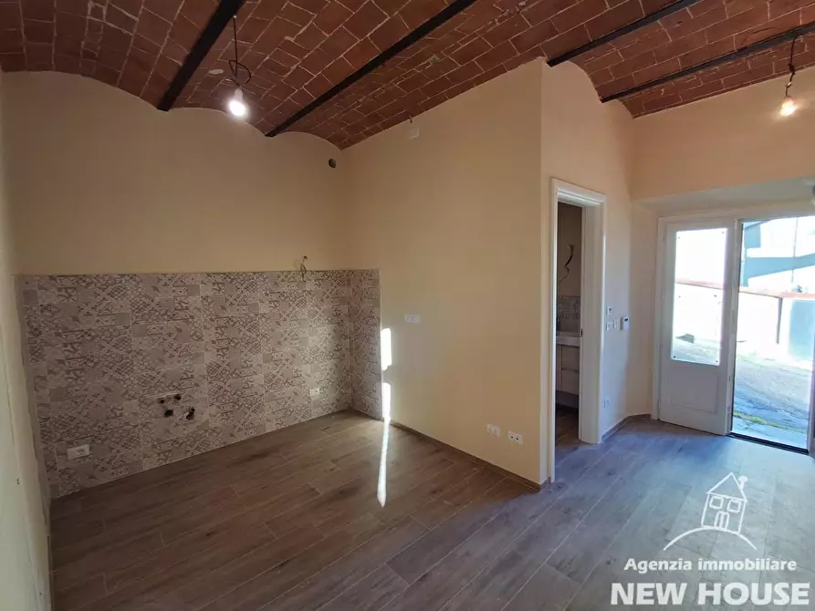 Immagine 14 di Appartamento in vendita  a San Giuliano Terme