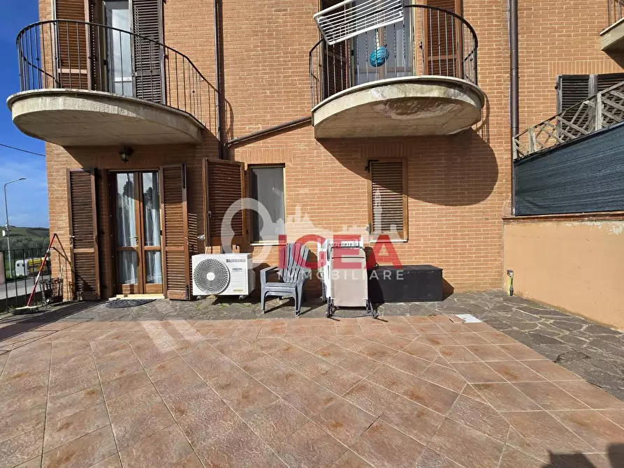 Immagine 29 di Villetta a schiera in vendita  a Asciano