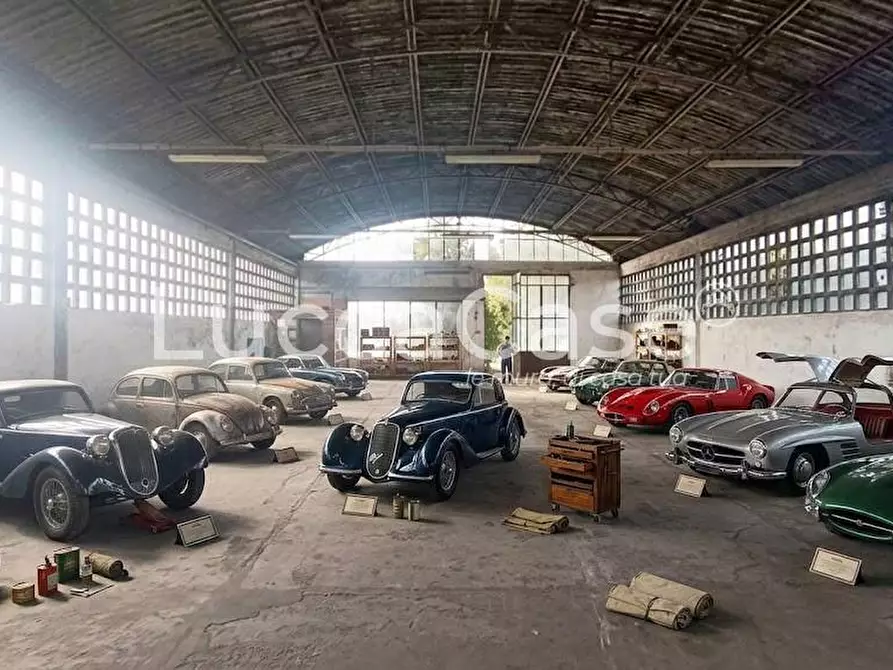 Immagine 1 di Magazzino in affitto  a Capannori