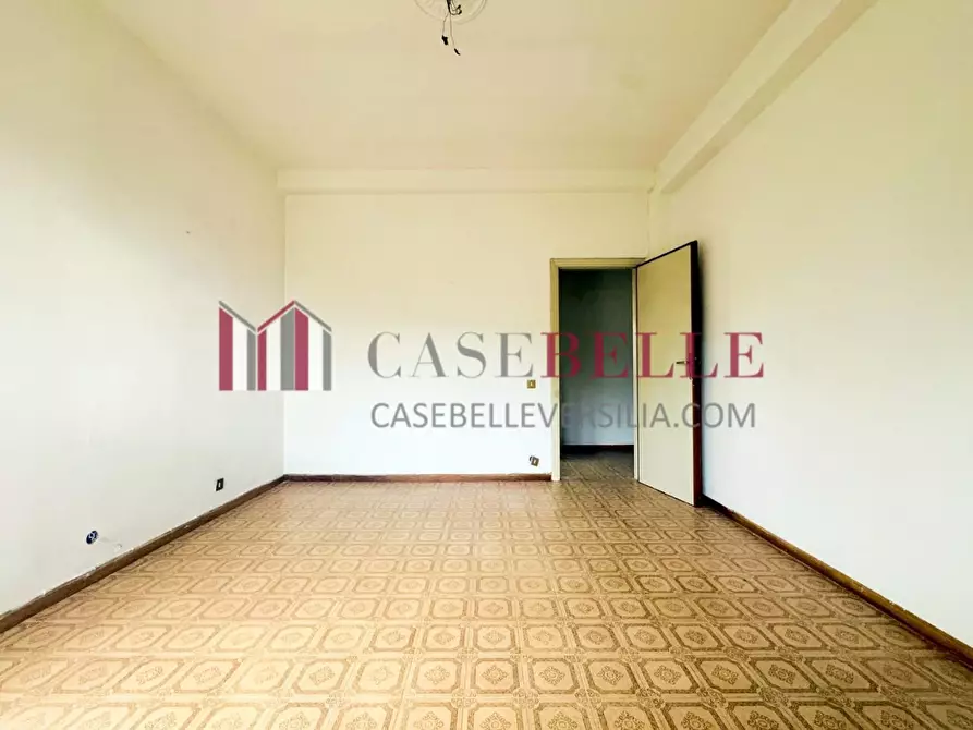 Immagine 13 di Appartamento in vendita  a Camaiore