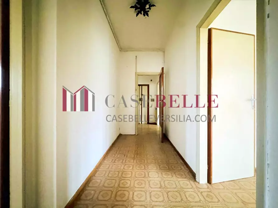 Immagine 23 di Appartamento in vendita  a Camaiore