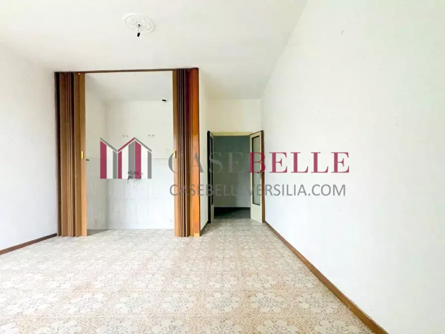 Immagine 8 di Appartamento in vendita  a Camaiore