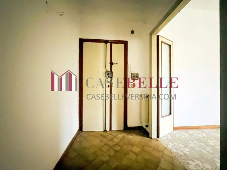 Immagine 24 di Appartamento in vendita  a Camaiore