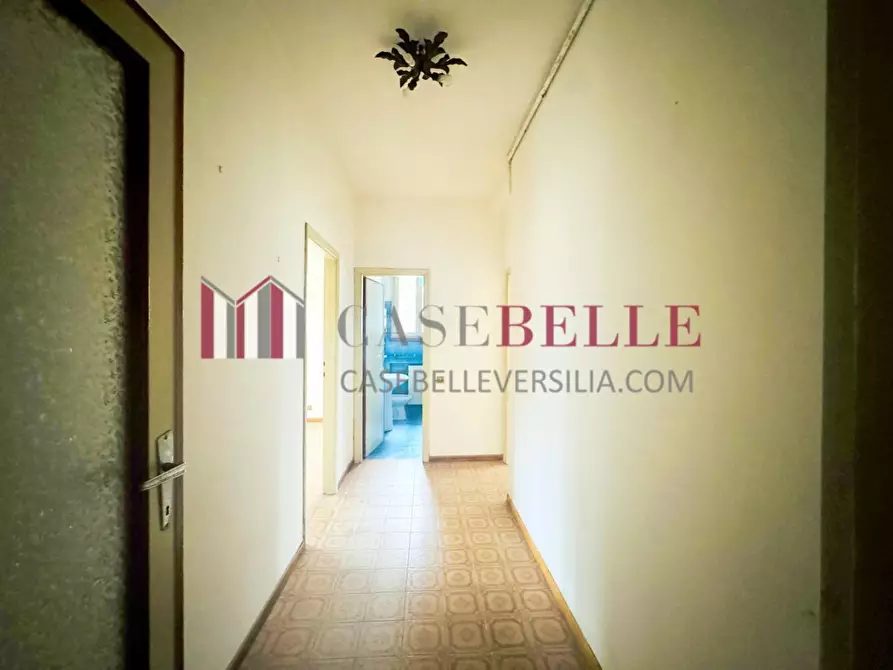 Immagine 9 di Appartamento in vendita  a Camaiore