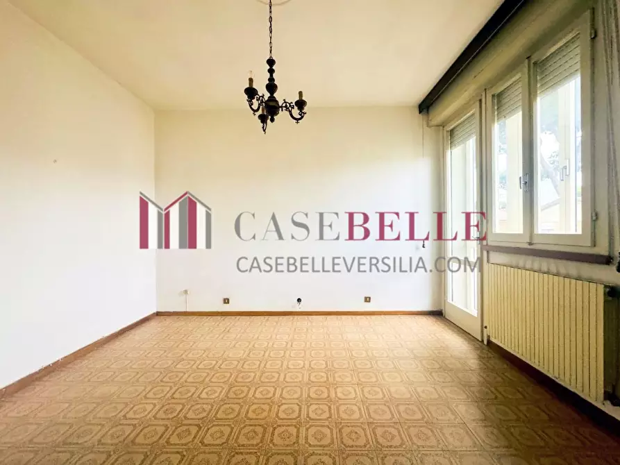 Immagine 17 di Appartamento in vendita  a Camaiore