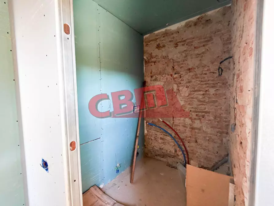 Immagine 17 di Appartamento in vendita  a Livorno