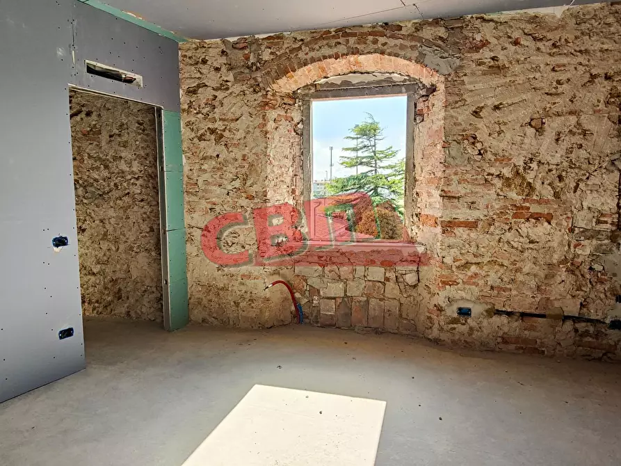 Immagine 12 di Appartamento in vendita  a Livorno