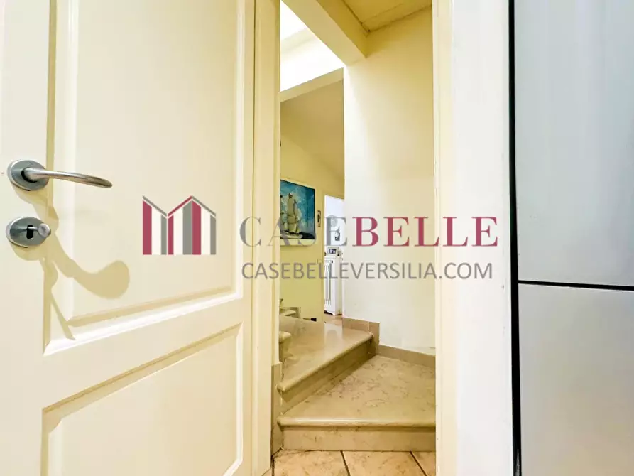 Immagine 21 di Casa indipendente in affitto  a Forte Dei Marmi