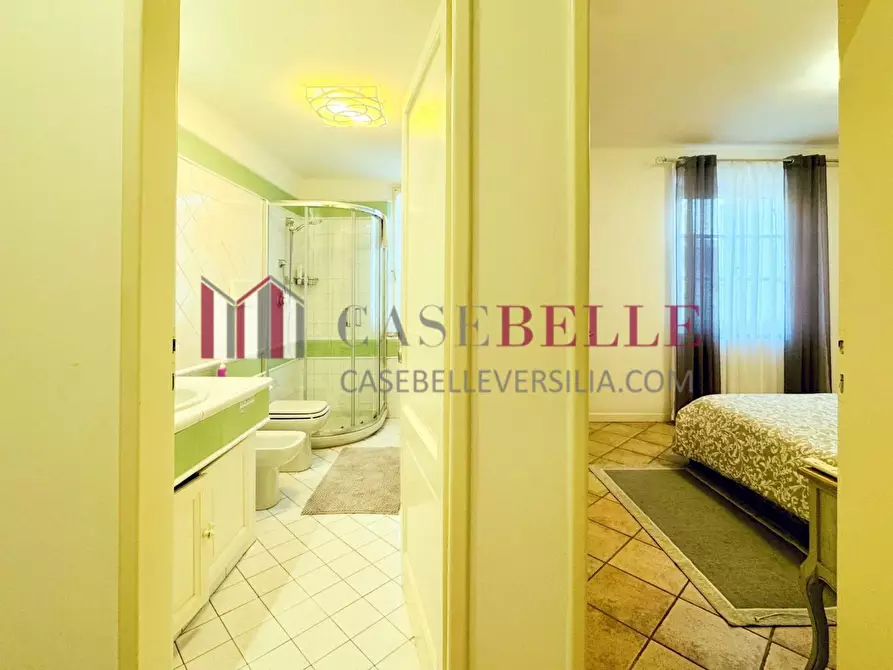 Immagine 14 di Casa indipendente in affitto  a Forte Dei Marmi
