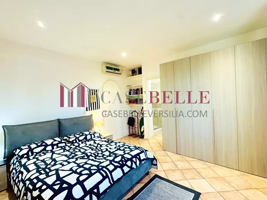 Immagine 39 di Casa indipendente in affitto  a Forte Dei Marmi