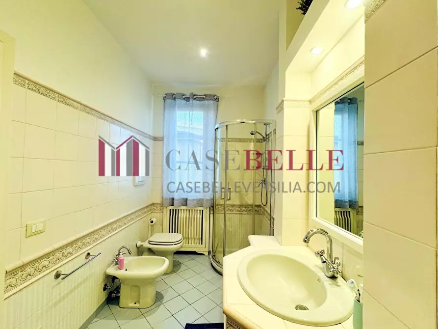 Immagine 35 di Casa indipendente in affitto  a Forte Dei Marmi