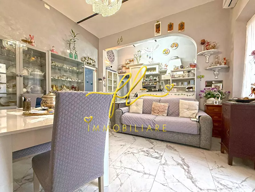 Immagine 1 di Appartamento in vendita  a Cecina