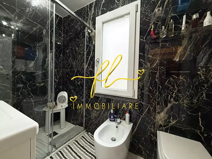 Immagine 16 di Appartamento in vendita  a Cecina