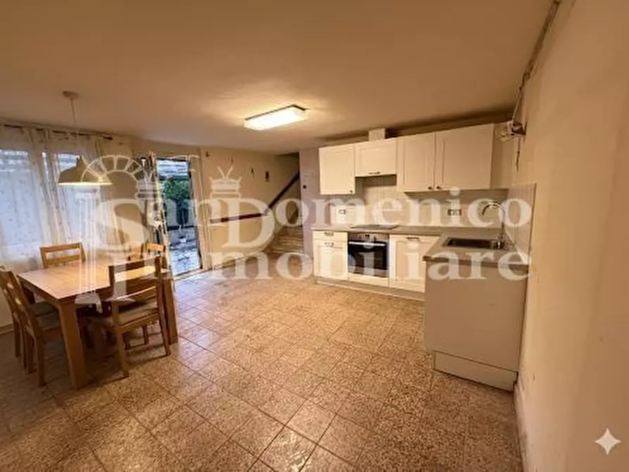 Immagine 3 di Casa indipendente in vendita  a Cascina