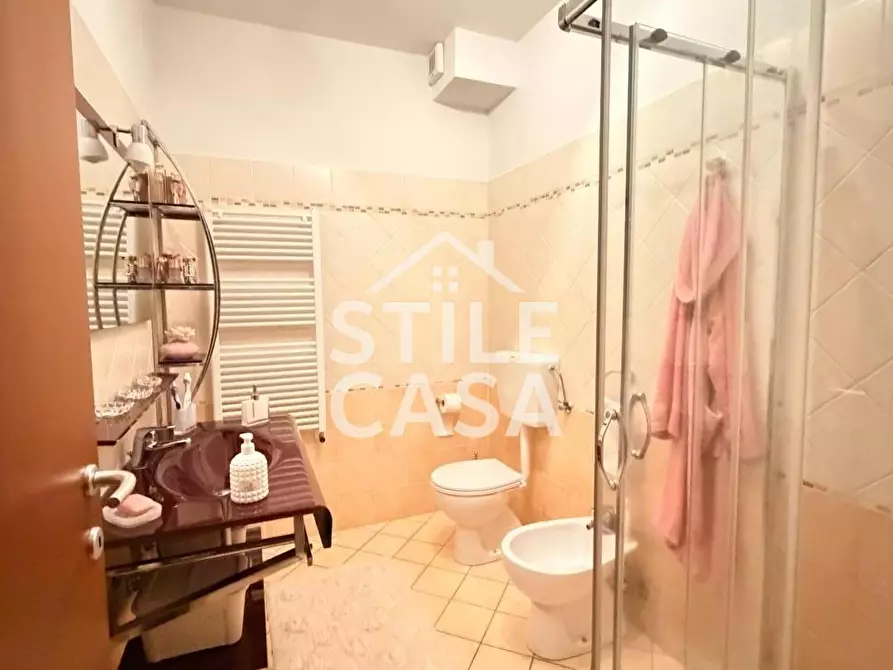 Immagine 15 di Villetta a schiera in vendita  a Castelfranco Di Sotto