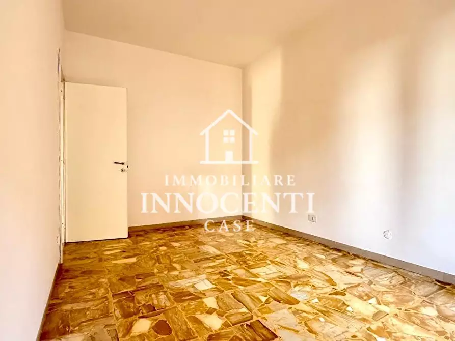 Immagine 15 di Appartamento in vendita  a Massa