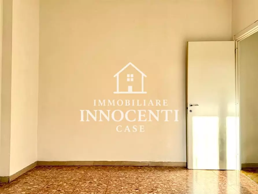 Immagine 9 di Appartamento in vendita  a Massa