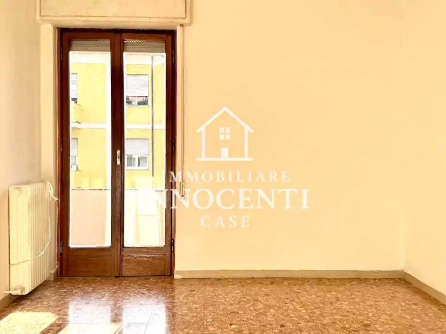 Immagine 8 di Appartamento in vendita  a Massa