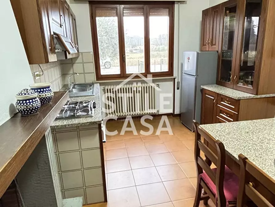 Immagine 2 di Villa in vendita  a Porcari