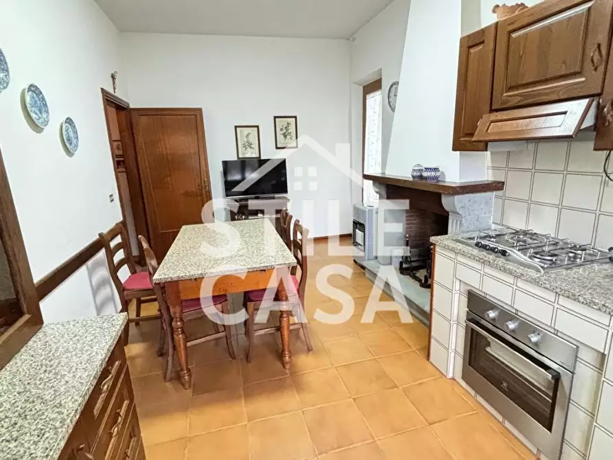 Immagine 4 di Villa in vendita  a Porcari