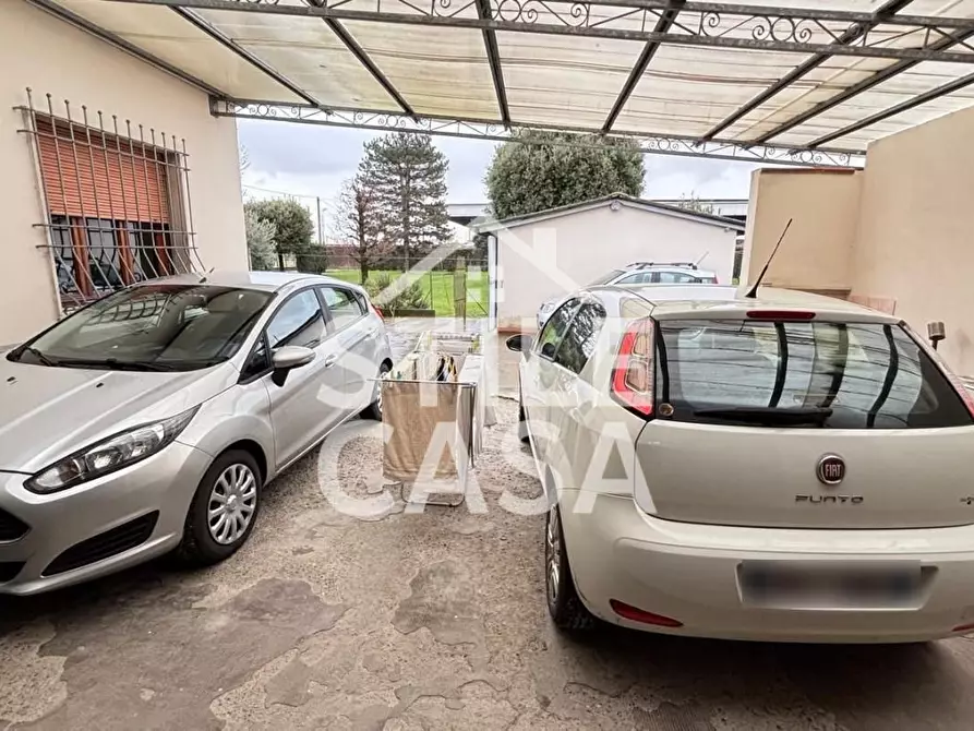 Immagine 31 di Villa in vendita  a Porcari