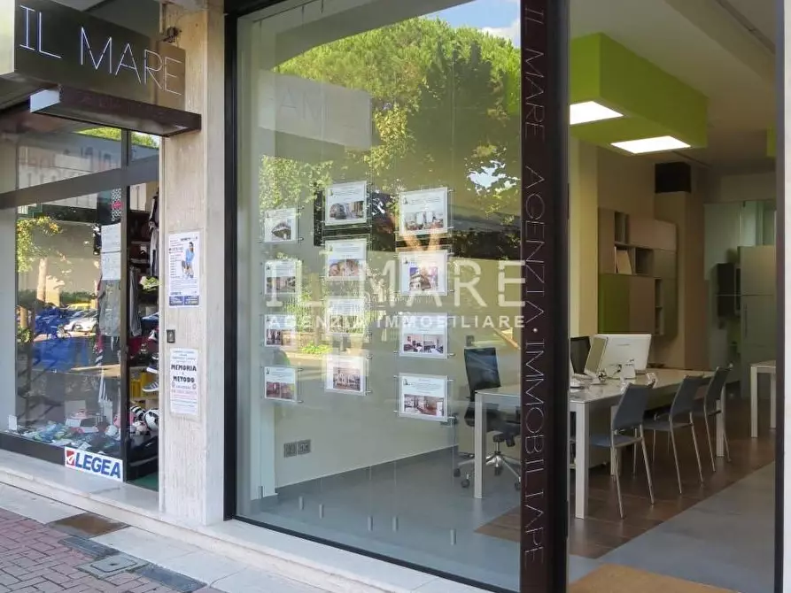 Immagine 16 di Villetta a schiera in vendita  a Massa