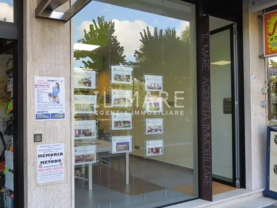 Immagine 15 di Villetta a schiera in vendita  a Massa