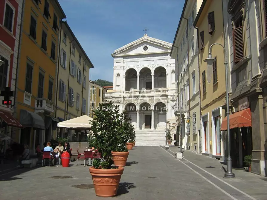 Immagine 11 di Villetta a schiera in vendita  a Massa