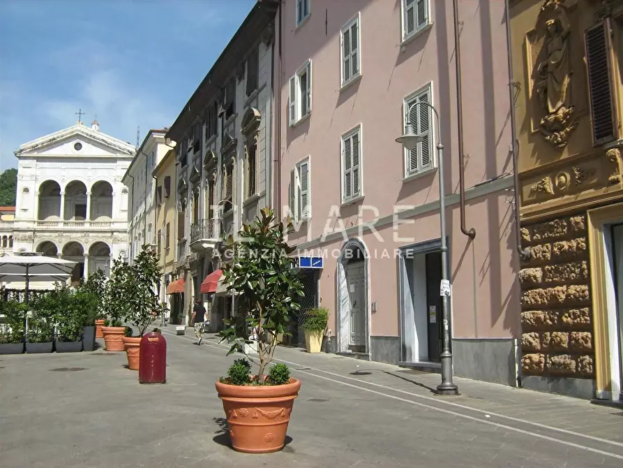 Immagine 9 di Villetta a schiera in vendita  a Massa