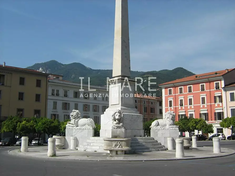 Immagine 8 di Villetta a schiera in vendita  a Massa