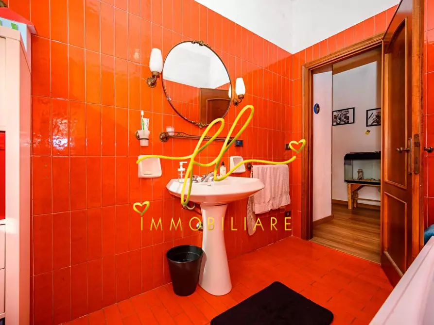 Immagine 45 di Villa in vendita  a Collesalvetti