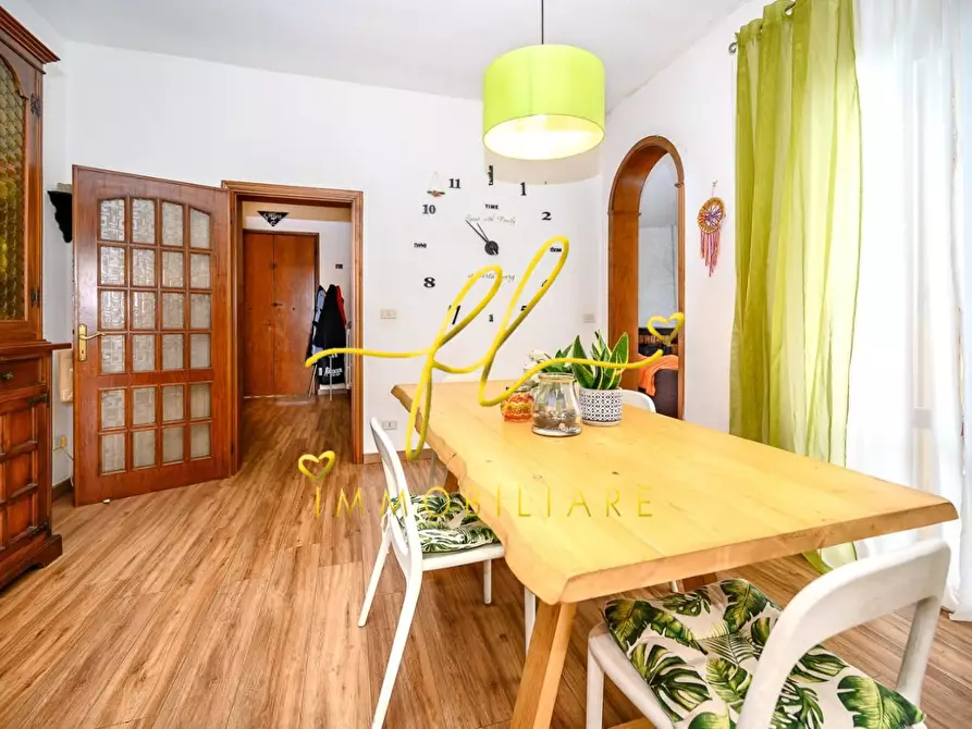 Immagine 13 di Villa in vendita  a Collesalvetti