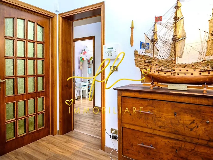 Immagine 10 di Villa in vendita  a Collesalvetti