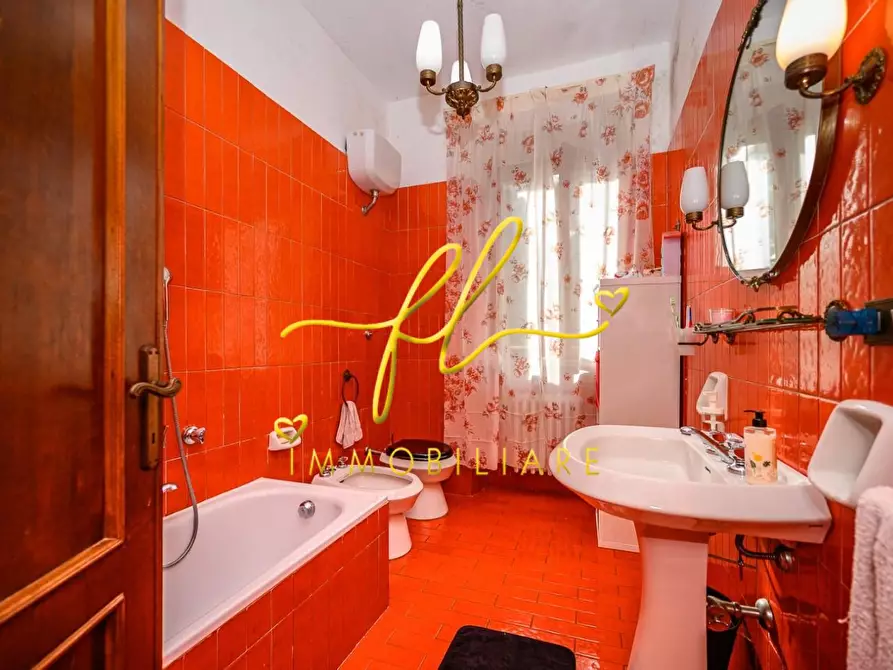 Immagine 46 di Villa in vendita  a Collesalvetti