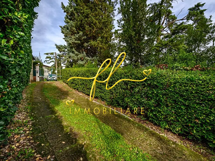 Immagine 73 di Villa in vendita  a Collesalvetti